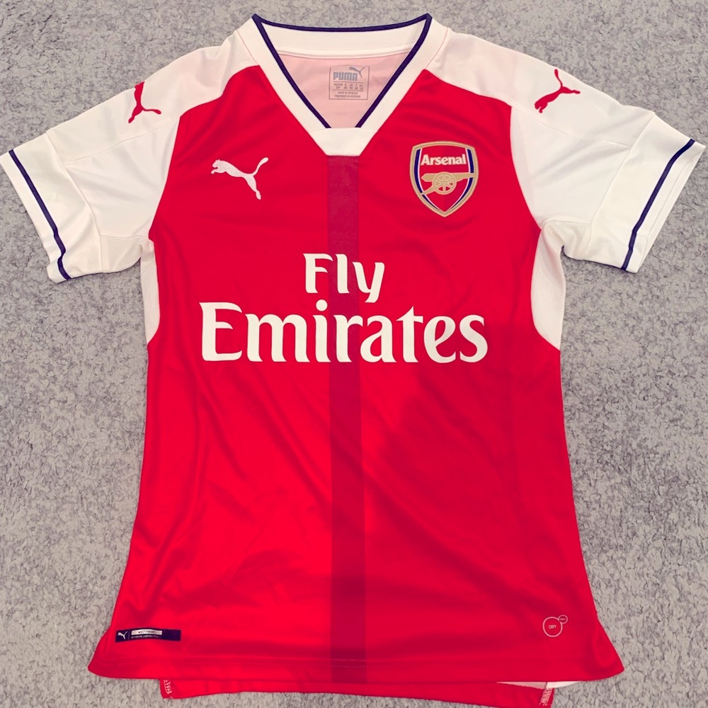 Women’s Arsenal Puma Kit size small